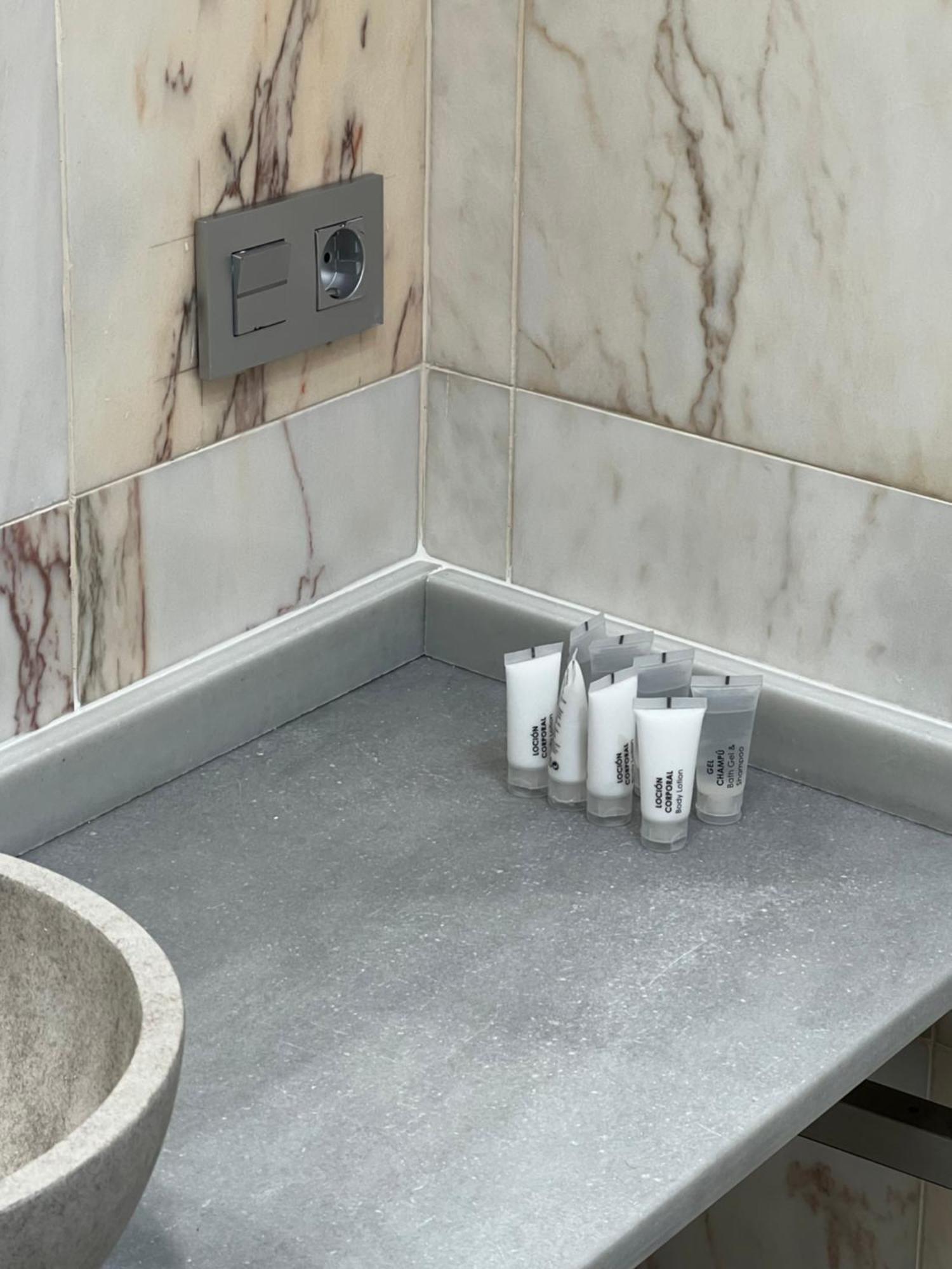 Apartamento Turistico San Nicolas Avilés Buitenkant foto